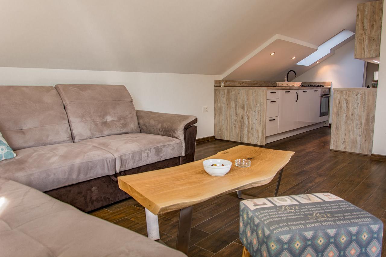Mendula Apartment